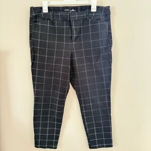 Old Navy Women’s Black Checkered Pixie Pants